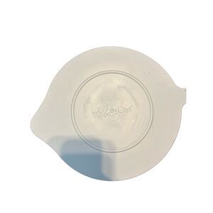 Pampered chef batter white bowl (lid only)new for 8 cup  64 oz size replacement